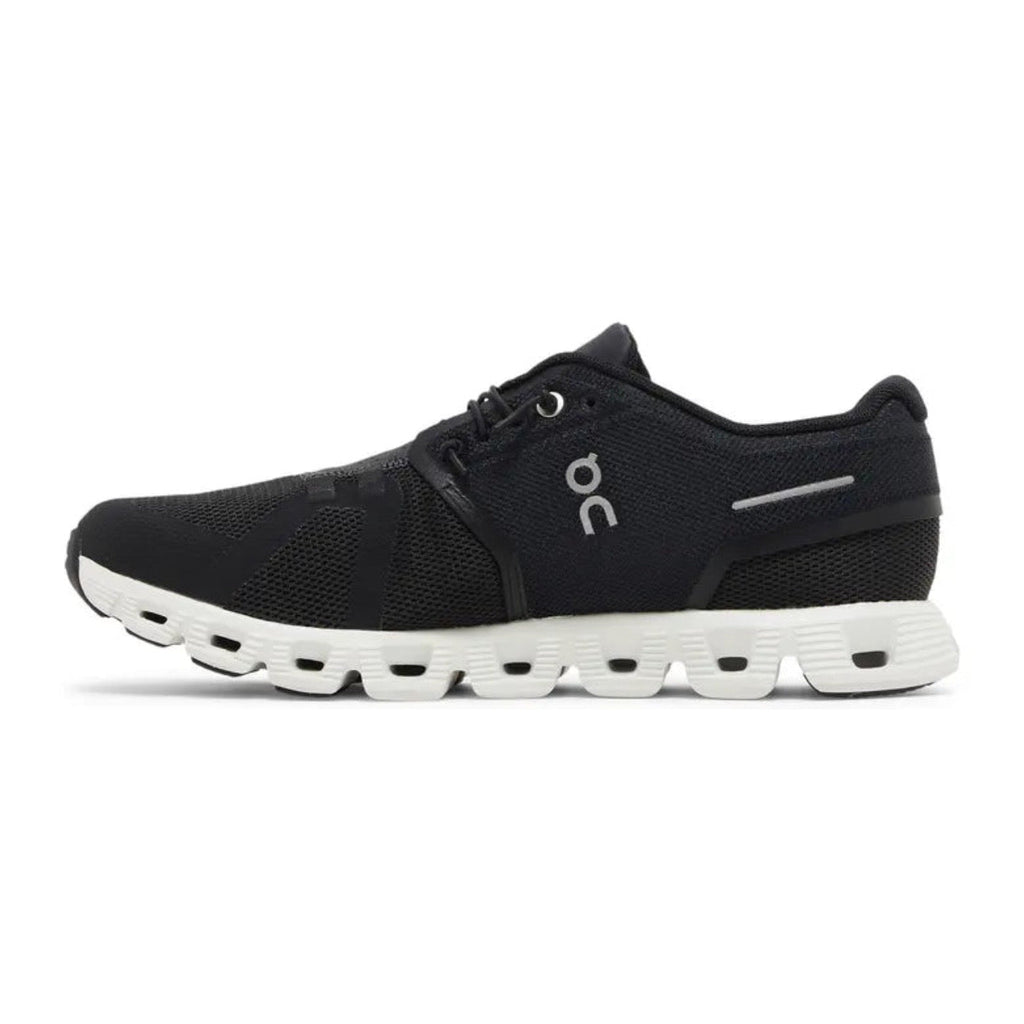 On Running Cloud 5 Black/White