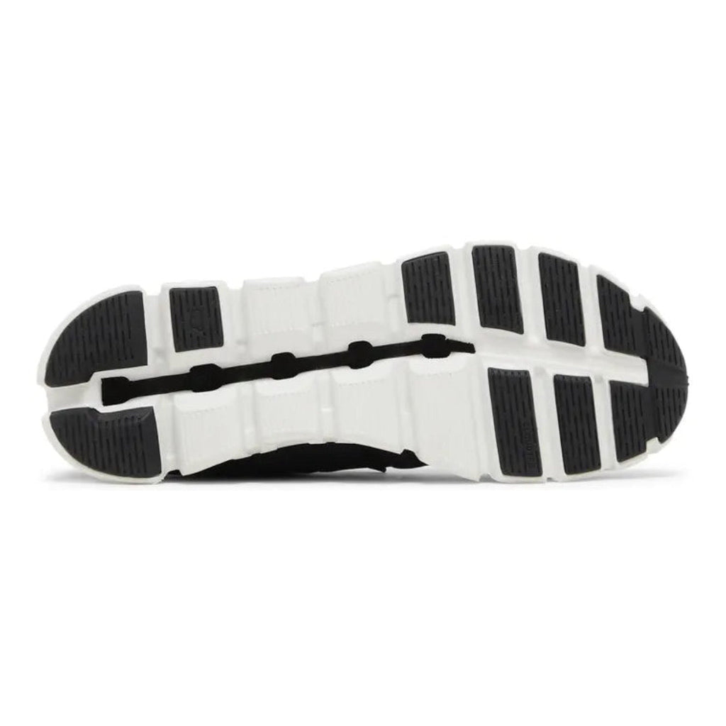 On Running Cloud 5 Black/White