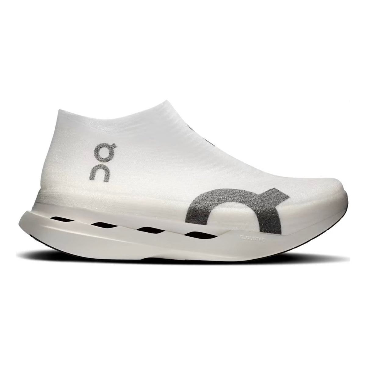 ON Cloudboom Strike LightSpray White | Black