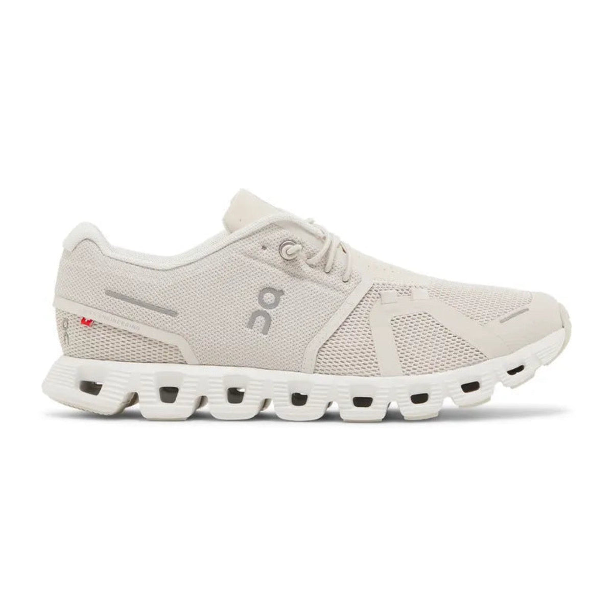 On Running Cloud 5 Pearl/White