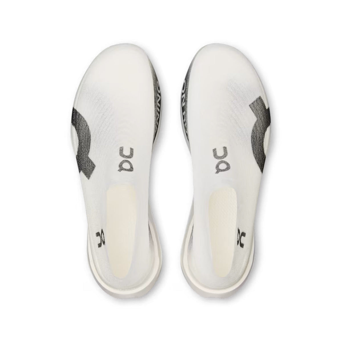 ON Cloudboom Strike LightSpray White | Black