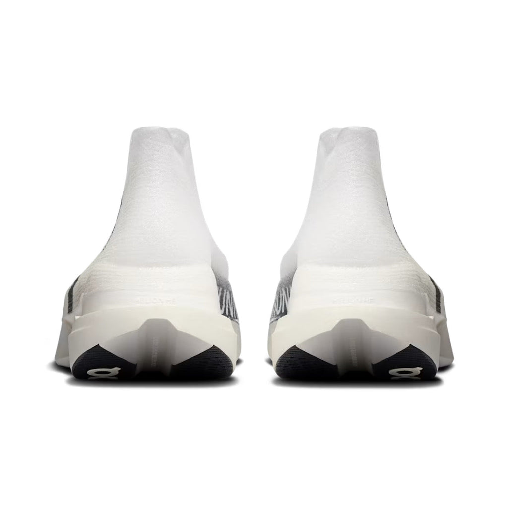 ON Cloudboom Strike LightSpray White | Black